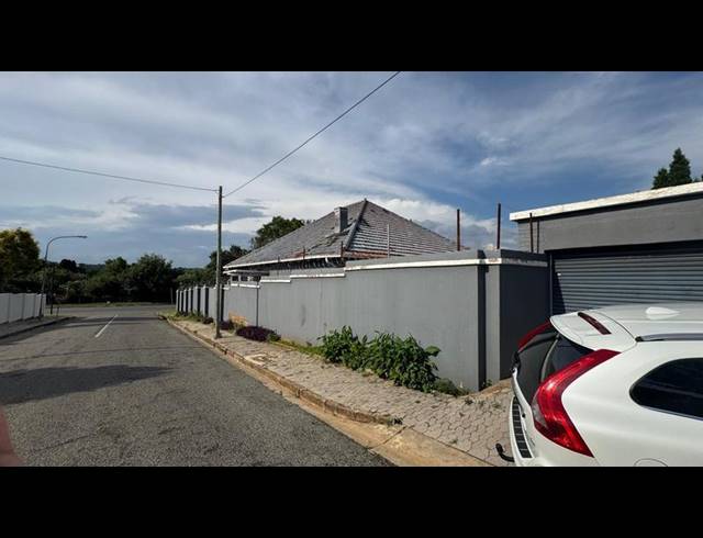 4 BEDROOM HOUSE FOR SALE IN KENSINGTON